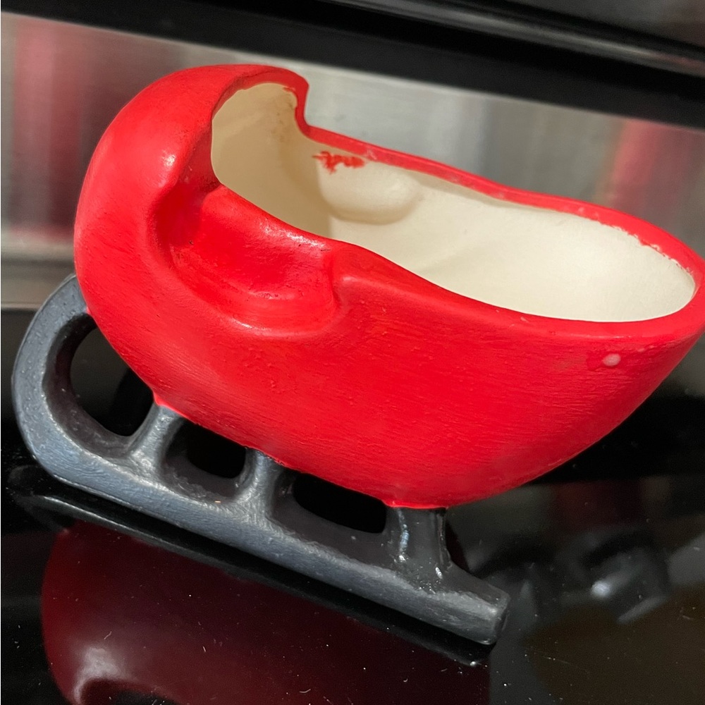 Vintage Carriage House Pottery Red Sleigh Planter Roseville Ohio 5.5 x 3.75 in
